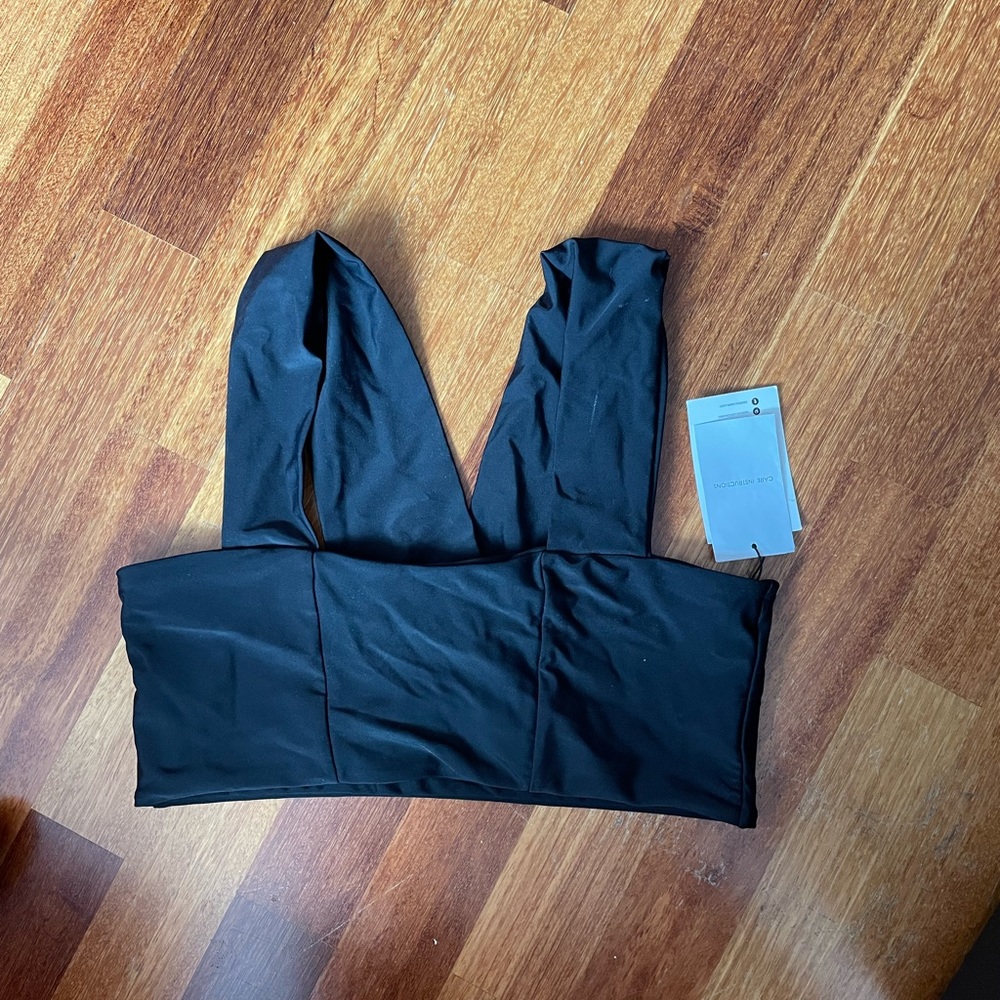 NWT floralkini Bikini top